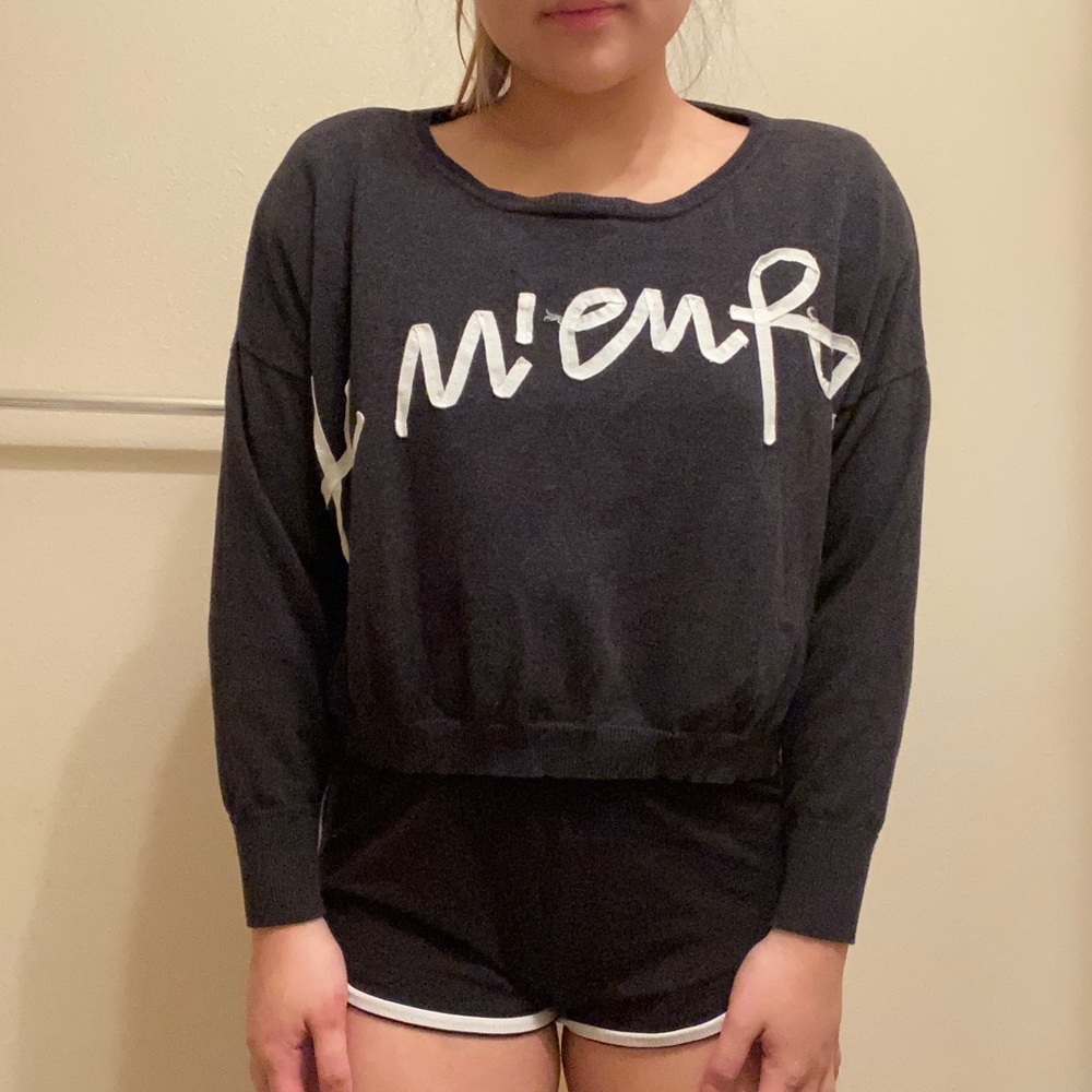 Urban Outfitters Cropped sweater